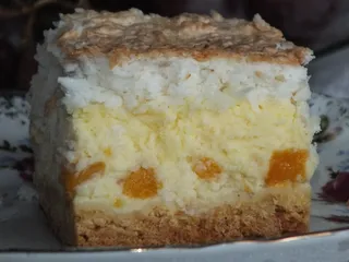 Sernik z brzoskwiniami i masą kokosową - 1