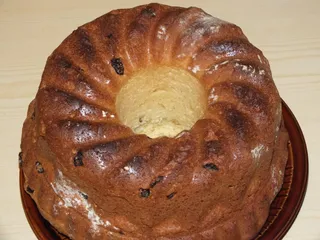 Wielkanocna babka drożdżowa z rodzynkami - 16