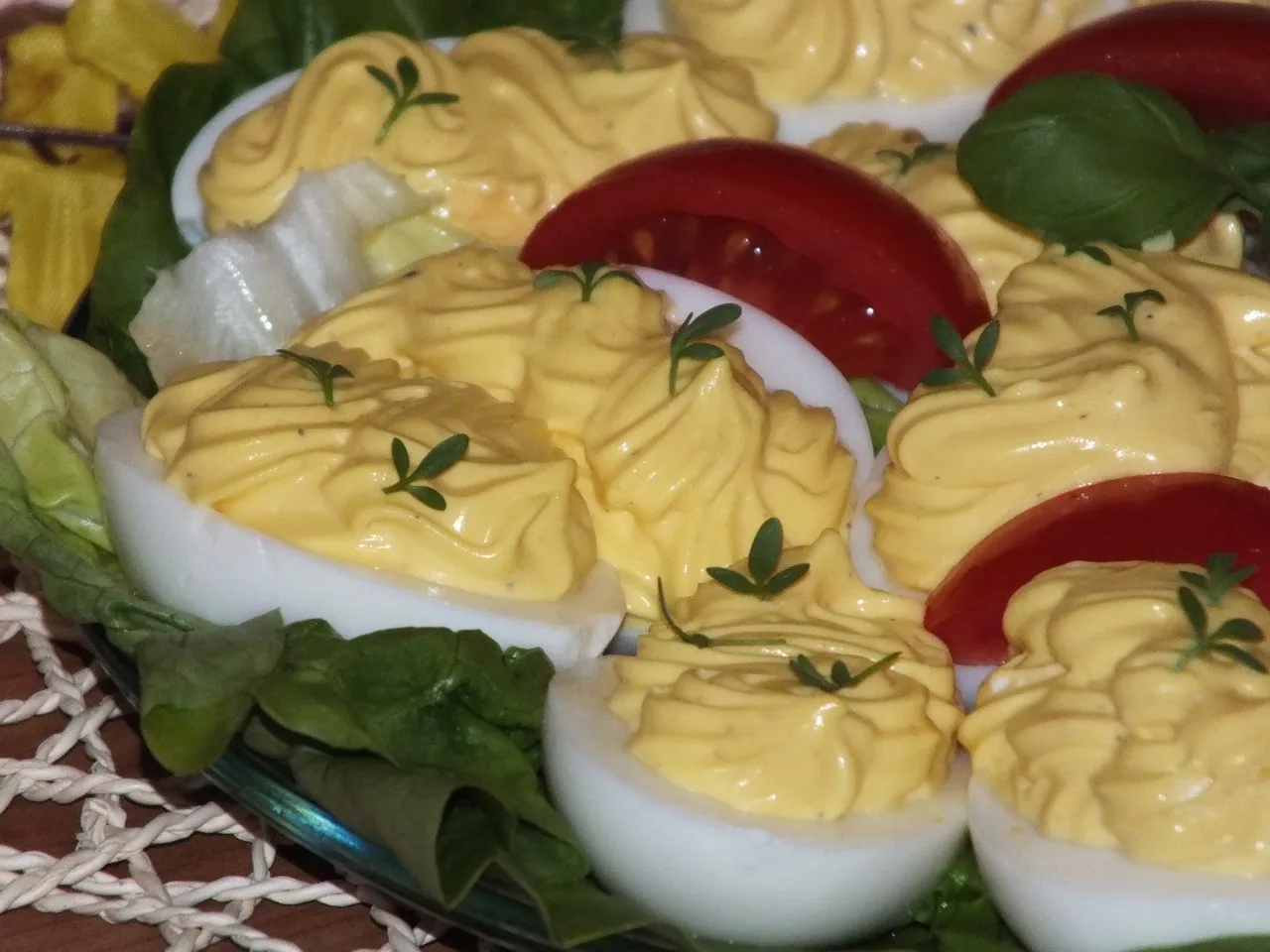 Jajka faszerowane serem Feta