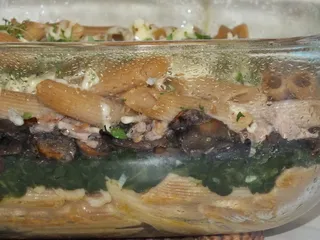 Zapiekanka ze szpinakiem, pieczarkami i tuńczykiem - 25