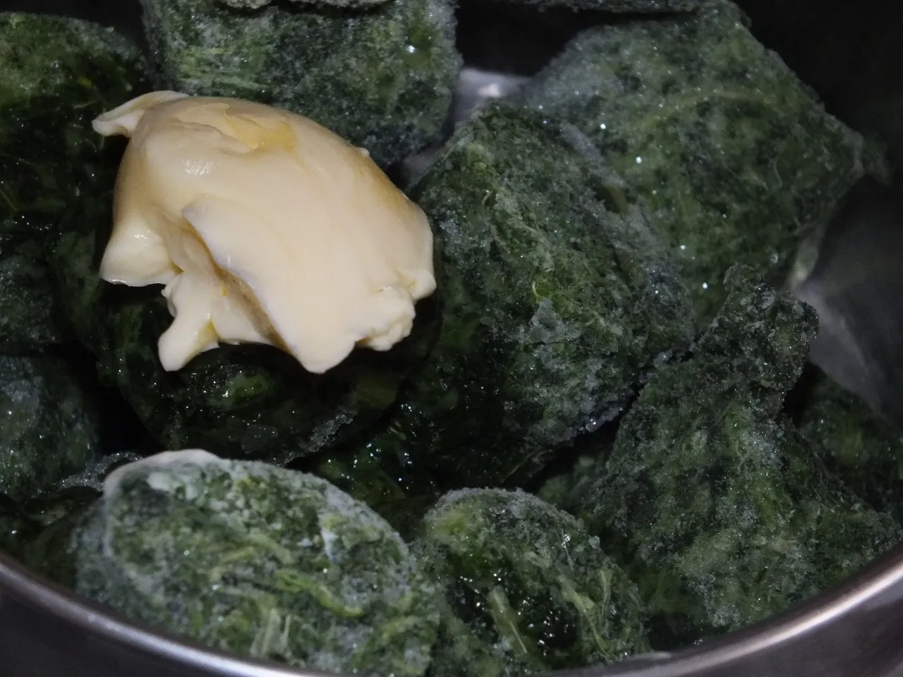 Zapiekanka ze szpinakiem, pieczarkami i tuńczykiem