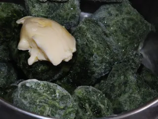 Zapiekanka ze szpinakiem, pieczarkami i tuńczykiem - 4