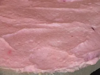 Warstwowe i kolorowe ciasto z jagodami - 11