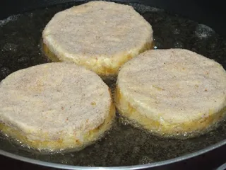 Camembert smażony w panierce - 10