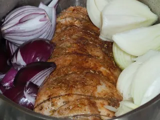 Łopatka wieprzowa w cebulowym sosie - 11