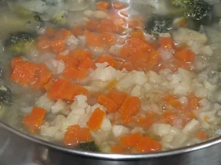 Brokułowa zupa krem na rosole - 13