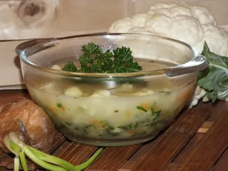 Zupa kalafiorowa ze zdrową nutką cebuli - 1