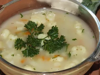 Zupa kalafiorowa ze zdrową nutką cebuli - 11