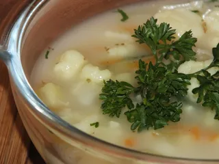 Zupa kalafiorowa ze zdrową nutką cebuli - 13