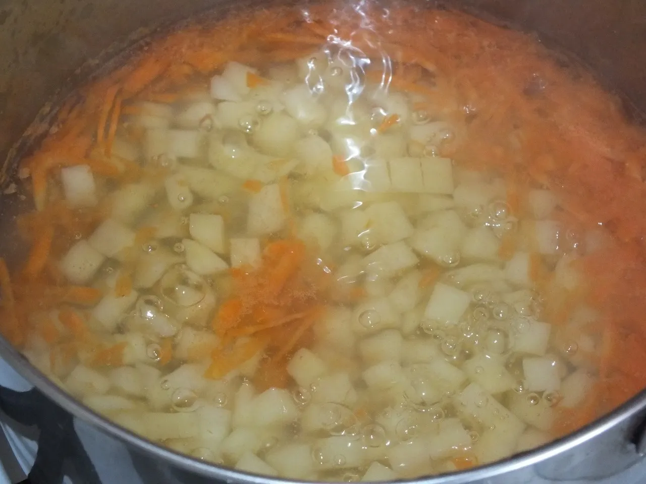 Zupa kalafiorowa ze zdrową nutką cebuli