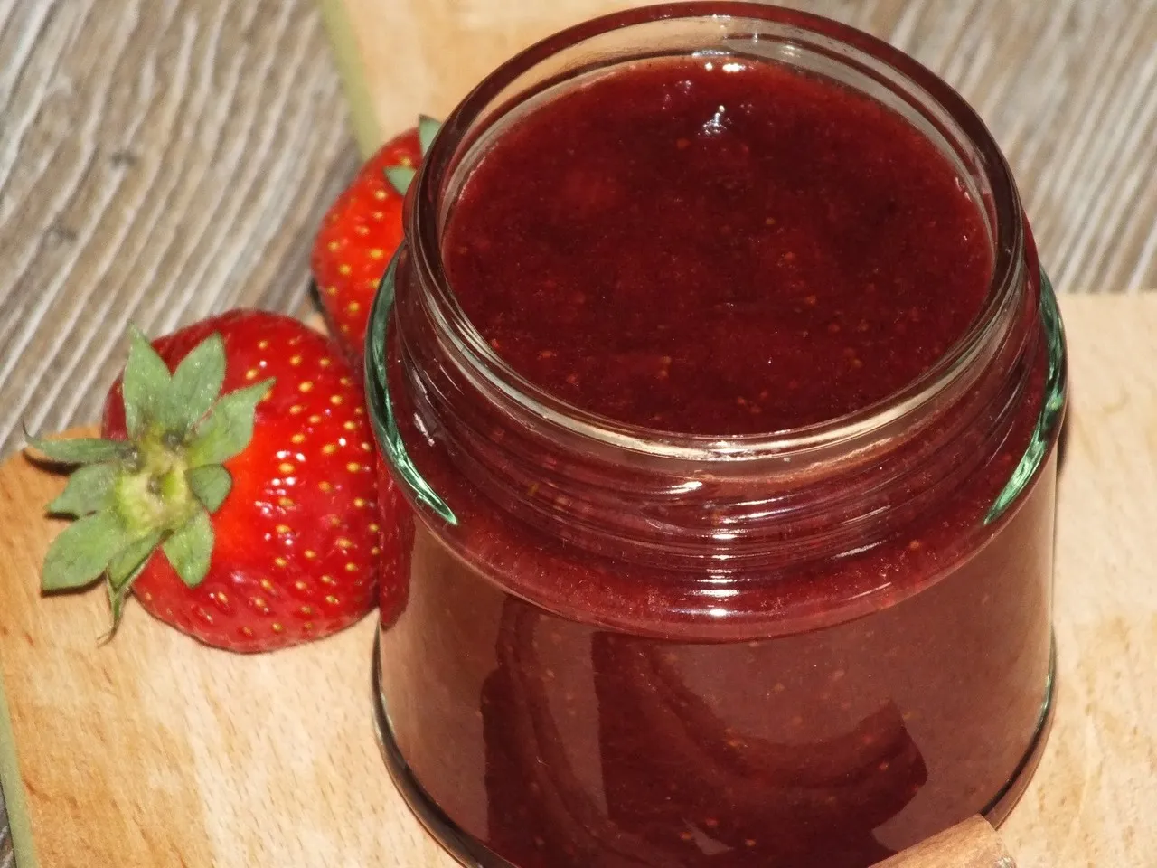 Dżem truskawkowy z aromatyczną nutką cynamonu