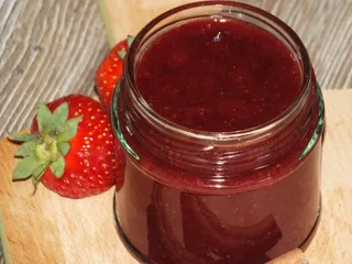Dżem truskawkowy z aromatyczną nutką cynamonu - 3