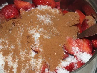 Dżem truskawkowy z aromatyczną nutką cynamonu - 7