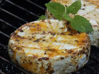 Marynowany camembert z grilla - 15