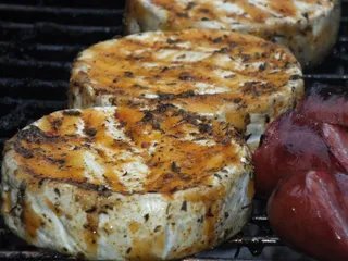 Marynowany camembert z grilla - 3