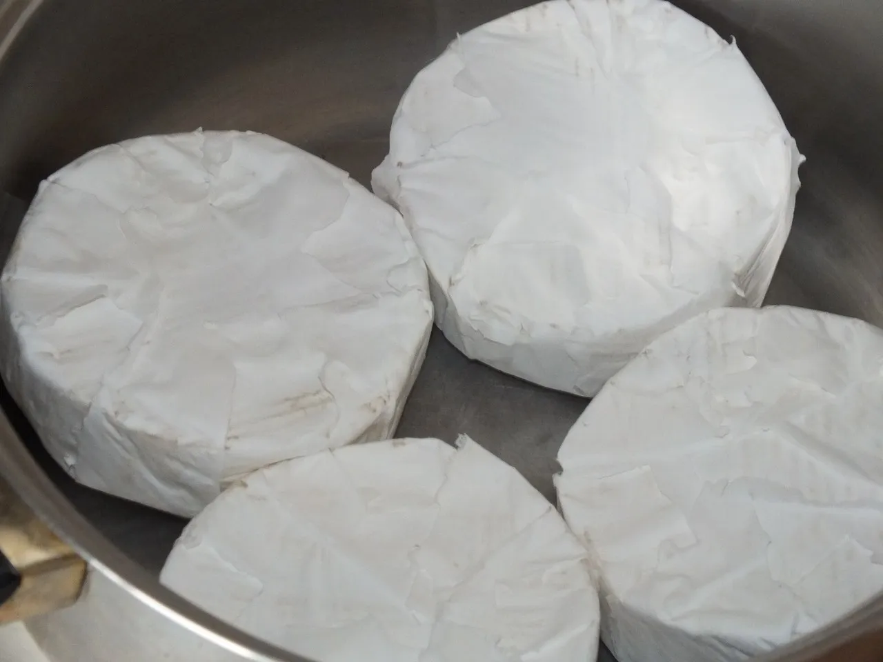 Marynowany camembert z grilla