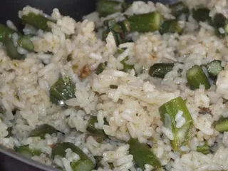 Risotto z zielonymi szparagami i czosnkiem - 11