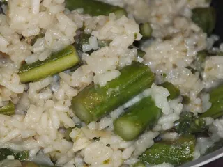 Risotto z zielonymi szparagami i czosnkiem - 12