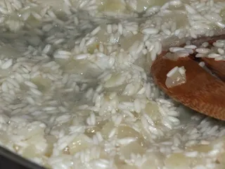 Risotto z zielonymi szparagami i czosnkiem - 7