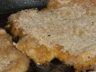Aromatyczne kotlety schabowe pod kolorową pierzynką - 5