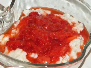Owsianka z truskawkami i bakaliami - 8