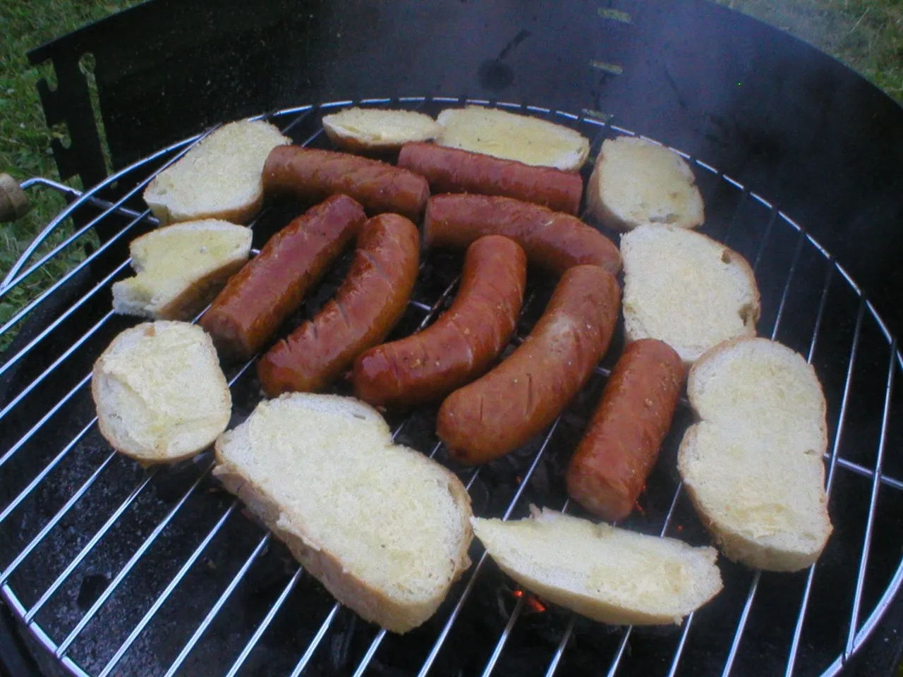 Czosnkowe bułeczki z grilla