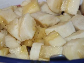 Biszkopt z owocami lata i jogurtowo-serową masą - 10