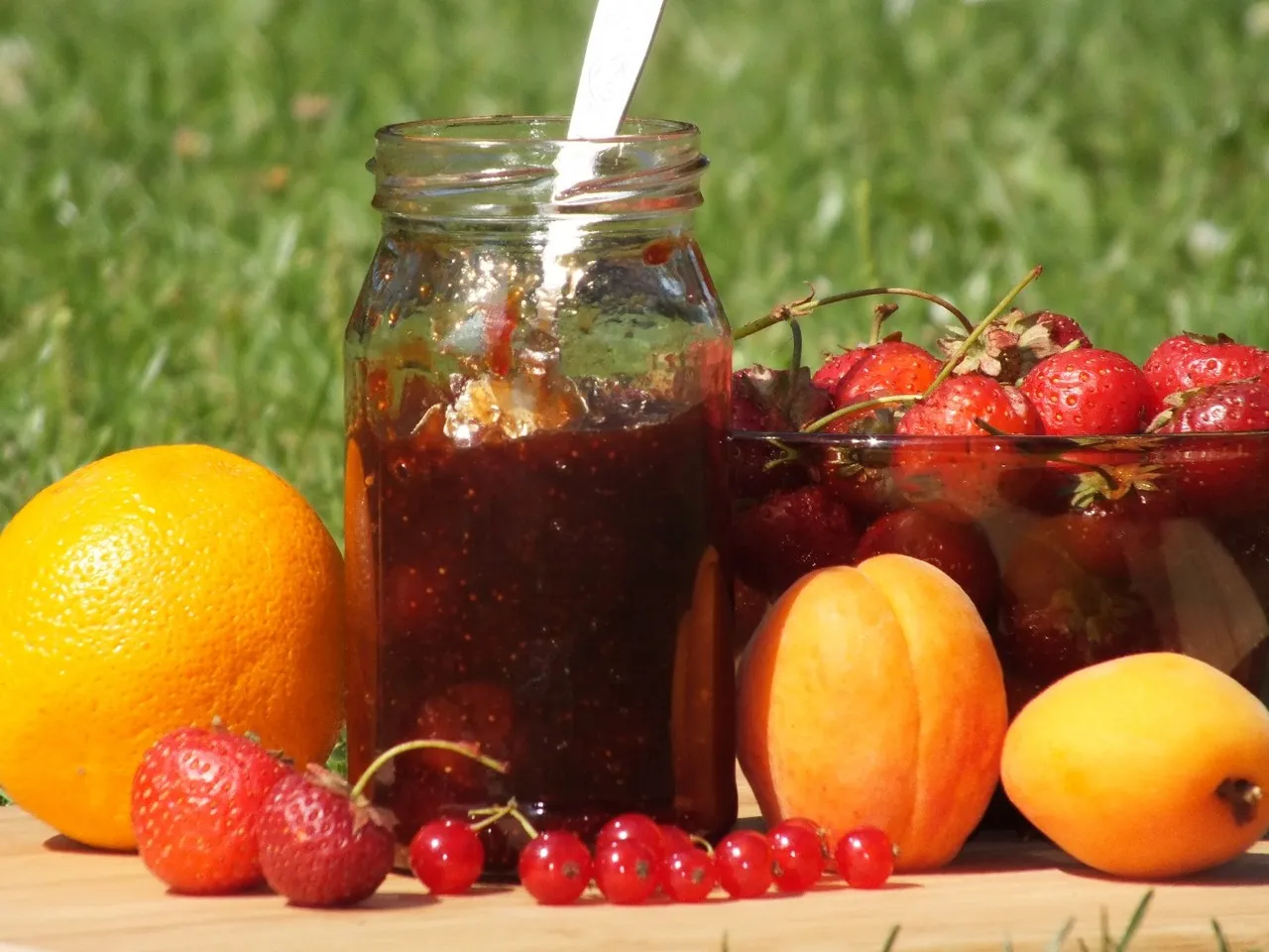 Dżem truskawkowy z pomarańczową nutką