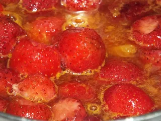 Dżem truskawkowy z pomarańczową nutką - 9