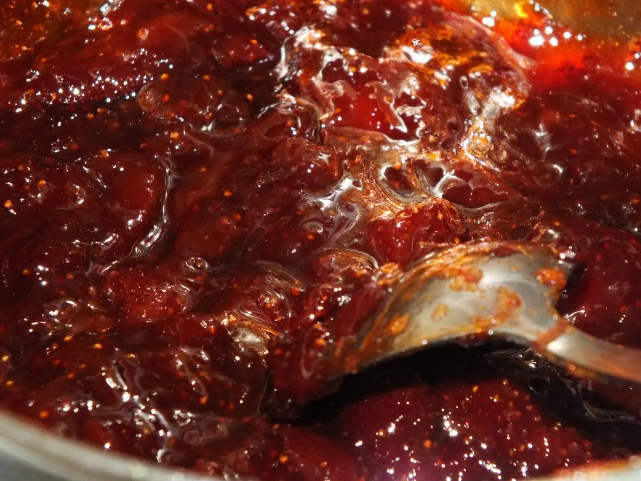 Dżem truskawkowy z pomarańczową nutką