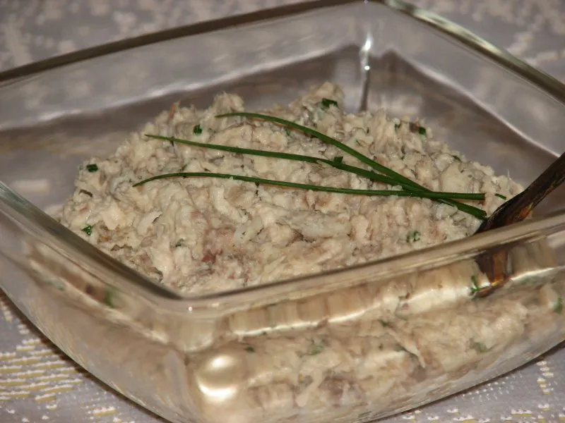 Pasta z makreli i selera