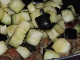 Kuleczki mięsne z bakłażanem w sosie własnym - 12