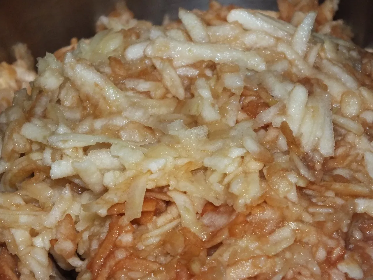 Kruchy, razowy przekładaniec z masą owocową i piankową