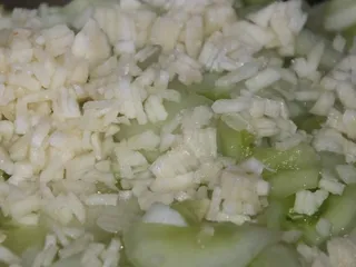 Ziemniaki pieczone z zielonym ogórkiem - 10
