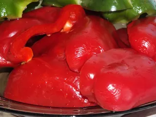 Kolorowy gulasz ze schabu i papryki - 10