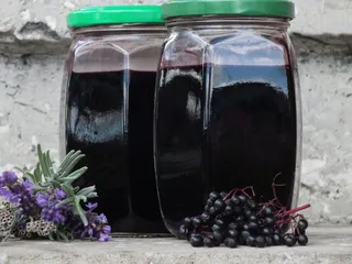 Sok z czarnego bzu z lawendą - 2
