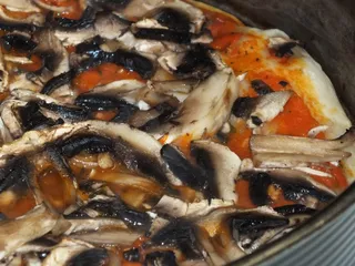 Pizza z pieczarkami i serem - 16