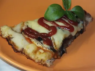 Pizza z pieczarkami i serem - 3