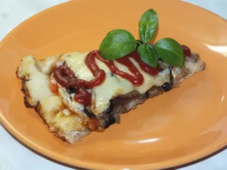 Pizza z pieczarkami i serem - 27
