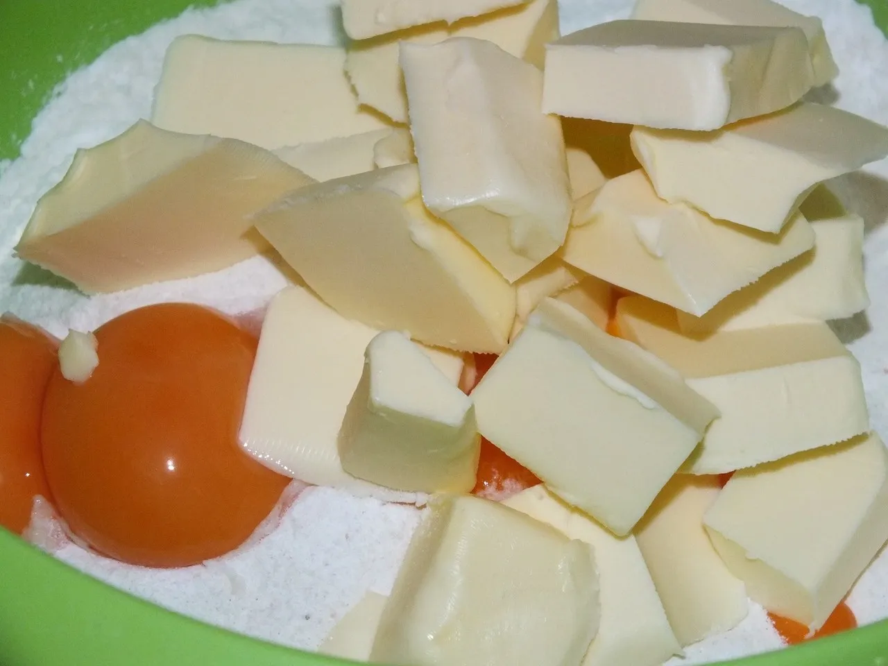 Kruche ciasto z masą jabłkowo-dyniową i słonecznikiem