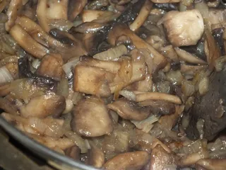 Kopytka z sosem pieczarkowym - 7