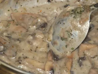 Kopytka z sosem pieczarkowym - 10
