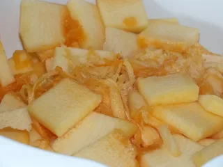 Cukinia zapiekana z ziemniakami i kiełbasą w śmietankowym sosie - 8