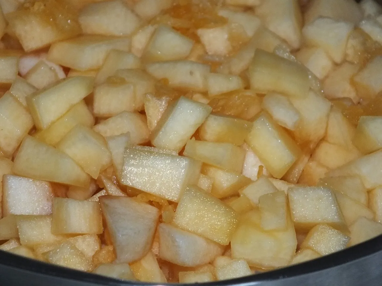 Cukiniowe ciasto pod kokosową bezą