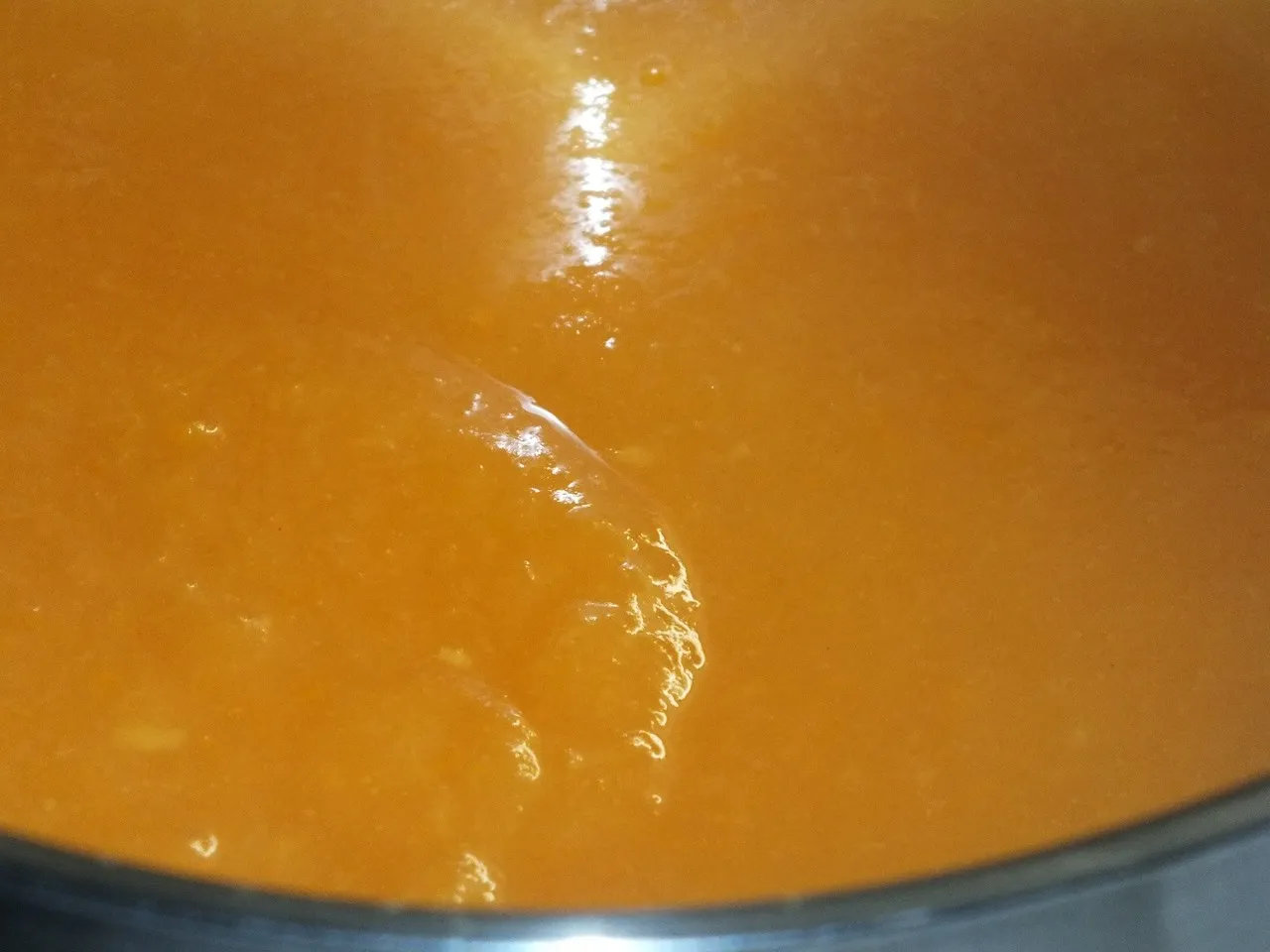 Cukiniowe ciasto pod kokosową bezą