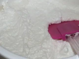 Cukiniowe ciasto pod kokosową bezą - 5