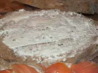 Tort chlebowy z rybą i pysznym majonezowym sosem - 13