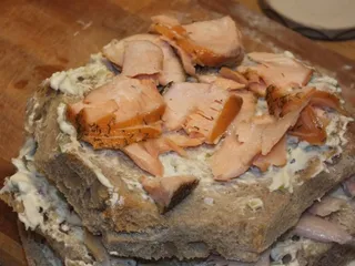 Tort chlebowy z rybą i pysznym majonezowym sosem - 20