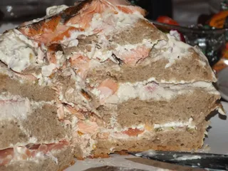 Tort chlebowy z rybą i pysznym majonezowym sosem - 28