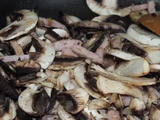 Zapiekanka makaronowa z patisonem, szynką i pieczarkami - 14